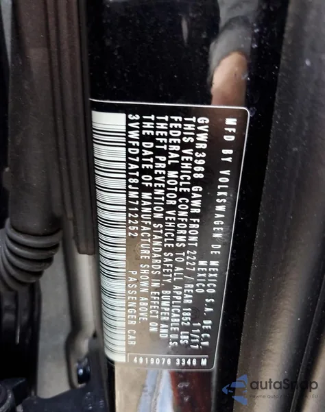 2018 Volkswagen Beetle S z USA, uszkodzony, nr VIN 3VWFD7AT8JM712252